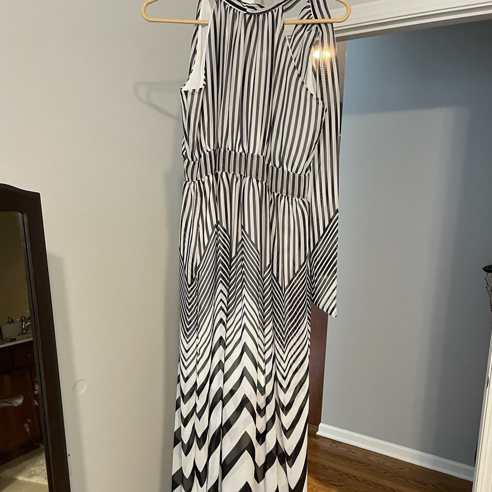 Women’s medium long dress with short slip